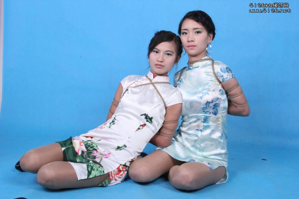 绑架旗袍姐妹花1 [高手缚（中式五花）,民族（旗袍）,高跟鞋,肉丝,中国女孩]
