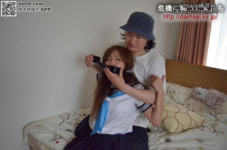 危机系列 - 换学生服遭捆绑