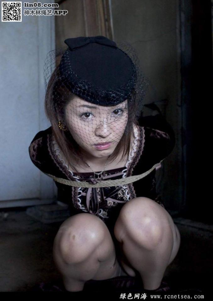 如此时尚晚装，你想要吗 [日式反绑,丝袜,日本美女]
