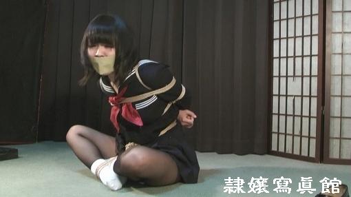 诱人丝袜美腿捆绑封嘴 - 诱人美腿捆绑封嘴 [日式反绑,丝袜,堵嘴,日本美女,胸缚,团缚/海老缚,胶带,后手缚（低混乱值）,棉袜]
