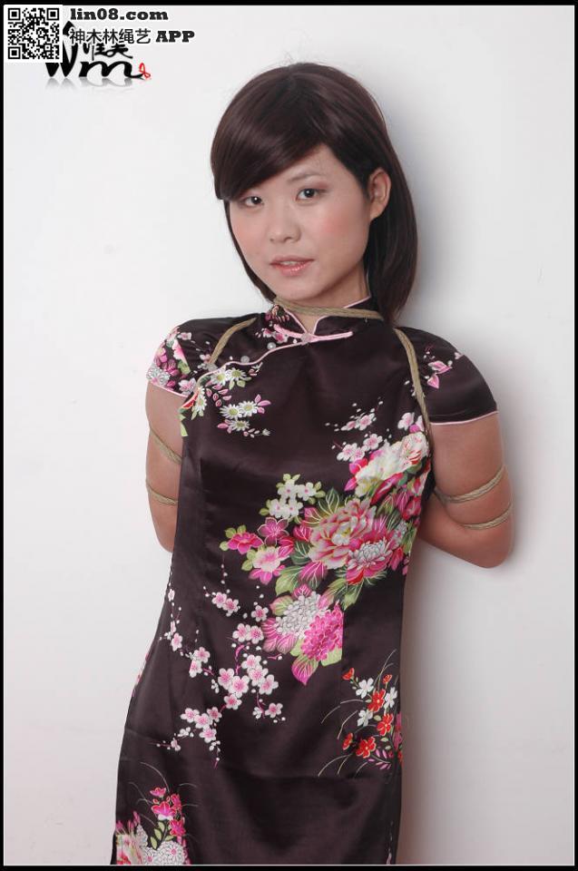 高贵的美女捆起来才美