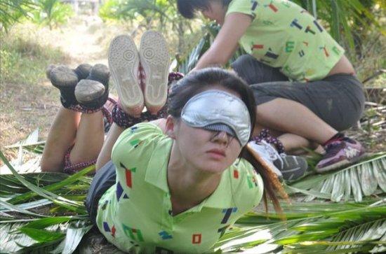 极限驷马 - 极限驷马 [驷马（俯卧）,眼罩/蒙眼,中国女孩]