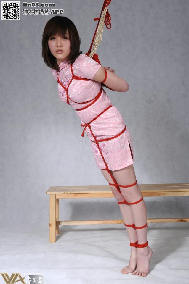 旗袍 红绳缚套图 [Japanese Female,Breast bondage,Strappado Bondage,Bound arms behind]