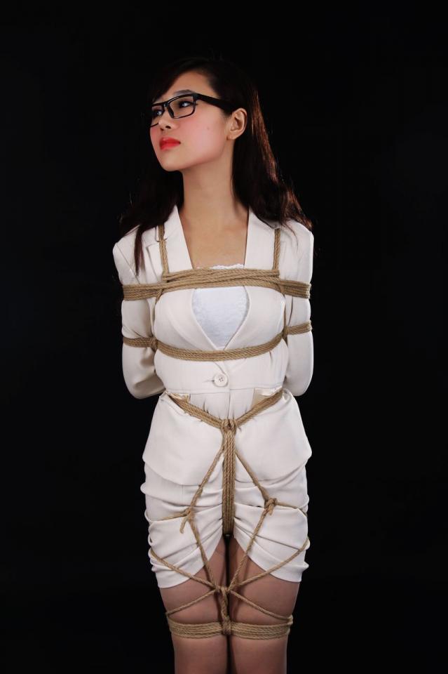 馨缘 - 绳缚 [馨缘,OL/secretary,Chinese Female,Crotch rope tie]