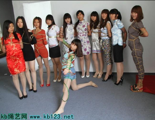 国产双人甚至多人捆绑 - 至少两个甚至更多美女被绑 [高手缚（中式五花）,中国女孩]