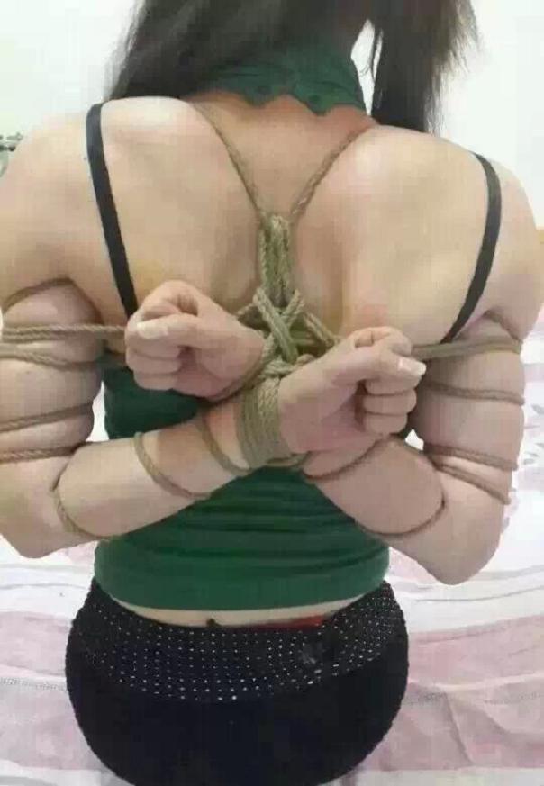 同一人 [高手缚（中式五花）,中国女孩]