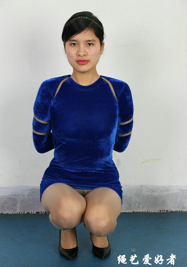 同一人 [高手缚（中式五花）,中国女孩]