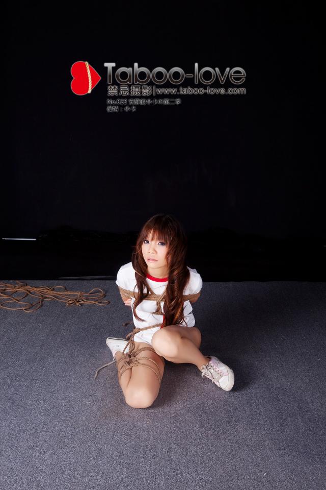 安静的小卡