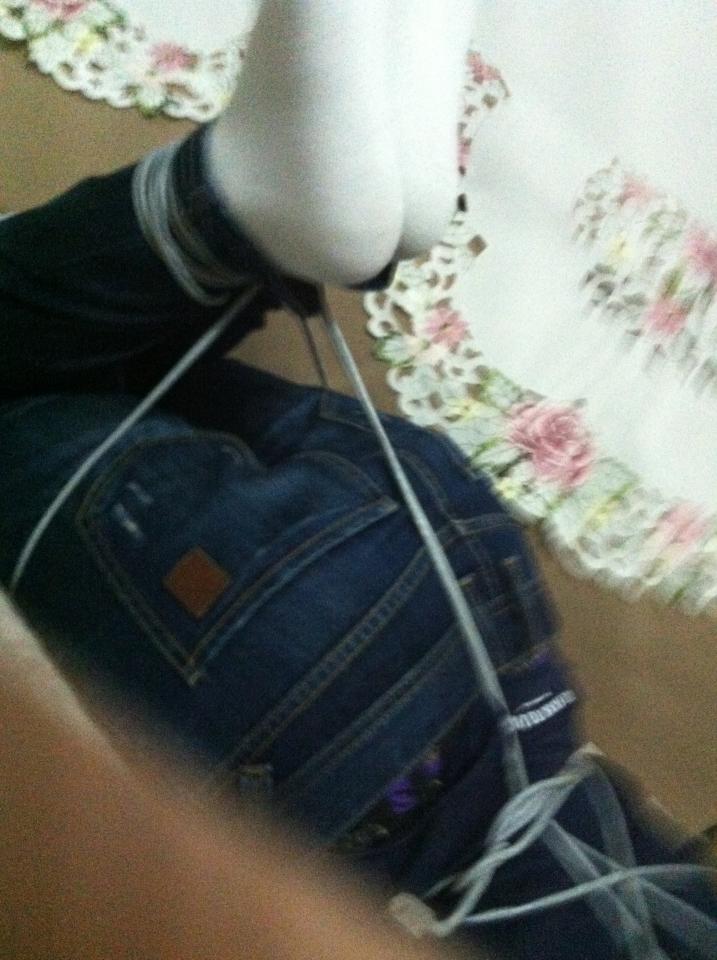 白袜捆绑 - 衣服网线之类乱七八糟地捆绑自缚，总之就是白袜