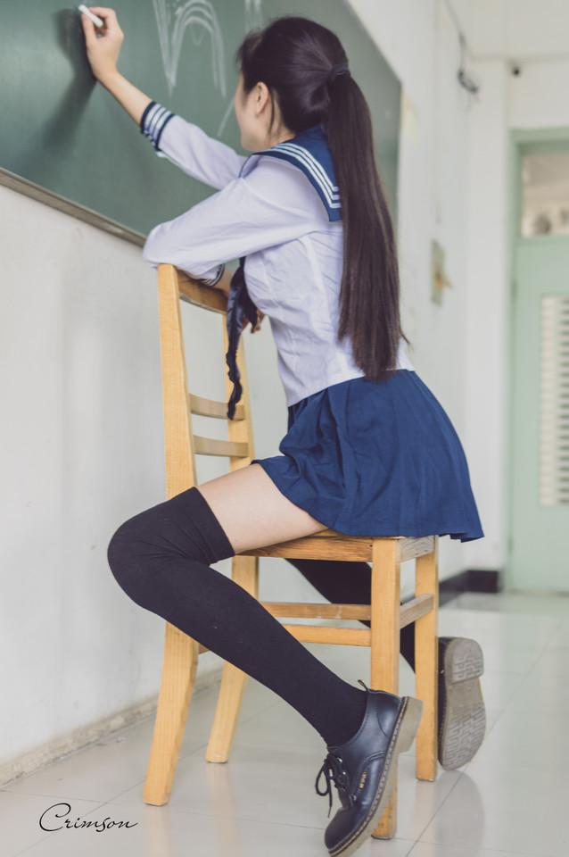 绅士 [丝袜,学生（水手服）,长筒袜,中国女孩]