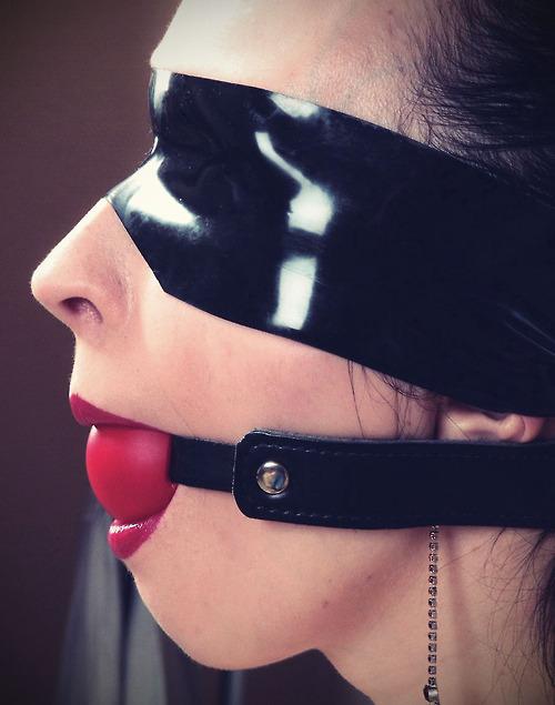 Fetish Dreams [堵嘴,欧美佳丽,眼罩/蒙眼,口球]