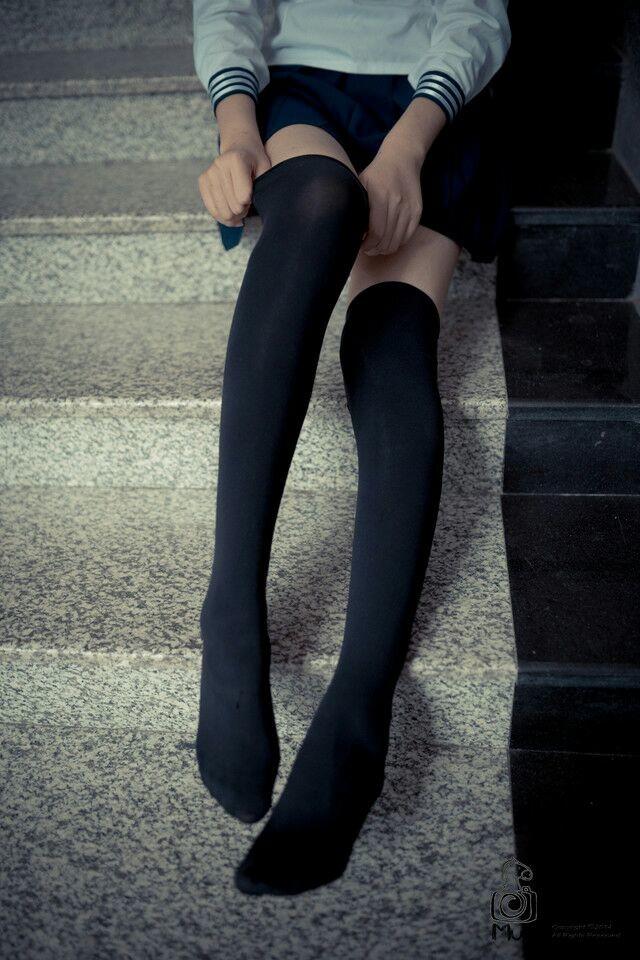 绝对领域 - 绝对领域与小萝莉 [Pantyhose,Sailor suit,Stockings,Chinese Female,Feet fetish]