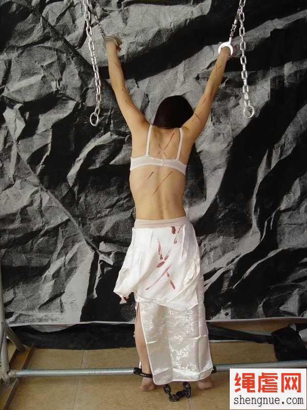 Chinese Girl In Jail  - Chinese Girl In Jail [吊缚,手铐,脚铐/脚镣,中国女孩,锁链]