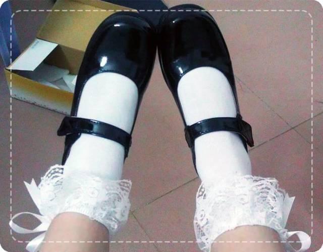 女孩白袜公主鞋 - 绝对诱惑 [中国女孩,蕾丝白袜,恋足]