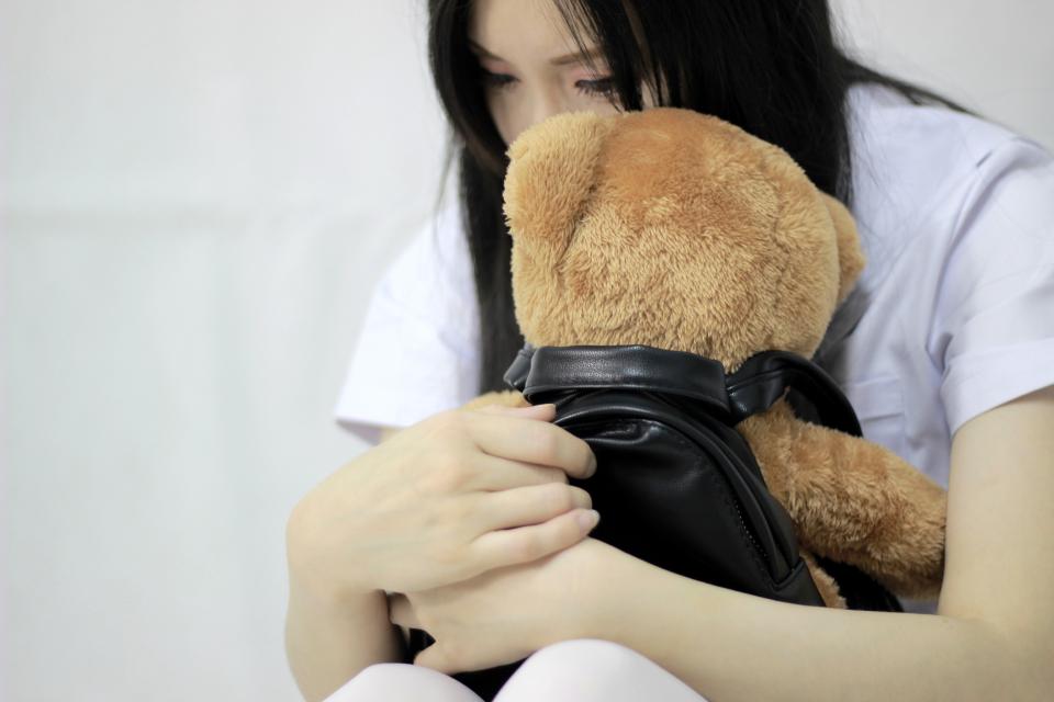[Finger Rhythm] The Unfortunate Approach ©Finger Rhythm<br><br>Summary:<br><br>After going to the college, she started to shop non-stopped. Her parents will provide her some of the money for her to spend at first, then gave up after her desire of shopping is out of control. After lacking money for about one month to purchase luxuries, she decided to approach the interview as a model. But not so many jobs that she could apply with a high school education certificate, until a studio showed the interest. But she is too desperate about some money to spare, and forgot to investigate further about the studio that she is about to work in.... 