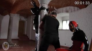 2010-12-21_-_Pole_Wrapped_and_Vibrated 家居福利片