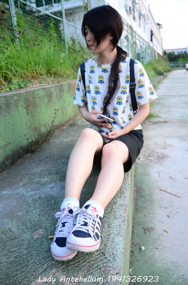 运动鞋女生脚丫 - 白袜子脚丫也有 [中国女孩,帆布鞋,棉袜]