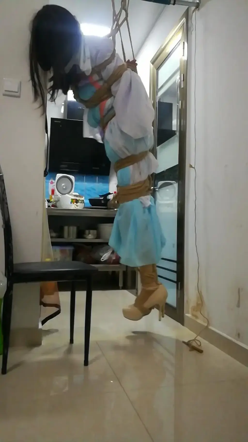 古装自缚 [民族（中式婚礼服）,吊缚,伪娘]