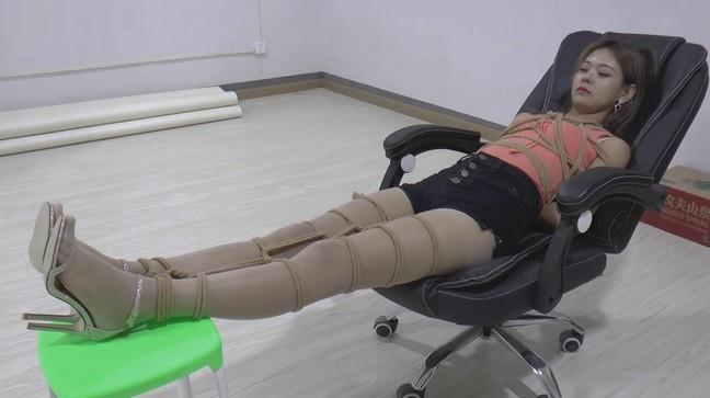 ， - 杂图 [OL/secretary,Tortoise shell tie,High heel,Grey pantyhose,Elbows tied,Chinese Female]