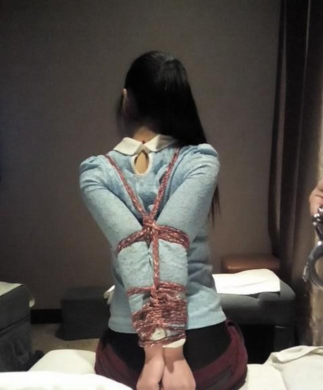  [Elbows tied,Chinese Female]