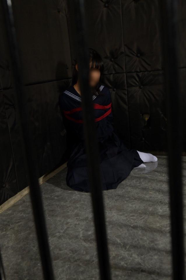 伊藤达哉 水手服 第三套 [学生（水手服）,日本美女,胸缚,棉袜]
