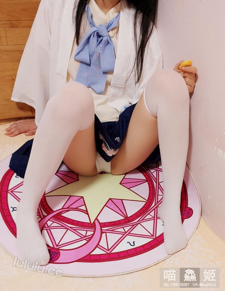 白丝学生装 - 学生装白丝袜展示 [学生（水手服）,白丝,中国女孩,恋足]