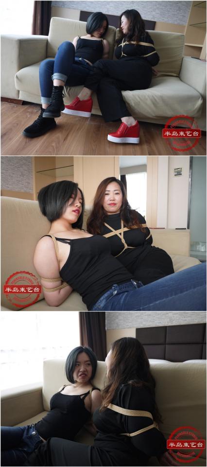 【半岛束艺台】【母女】【访谈】YT080 真实母女之亲情访谈录，两代女神共同讲述过去，展望未来 你入学的新书包有人给你拿<br>你雨中的花折伞有人给你打<br>你爱吃的那三鲜馅有人给你包<br>你委屈的泪花有人给你擦<br>啊，这个人就是娘<br>啊，这个人就是妈<br>这个人给了我生命，给我一个家<br>啊，不管你走多远，不论你在干啥<br>到什么时候也离不开咱的妈【半岛束艺台】烟台绳艺原创工作室(小作坊)，全宇宙范围诚邀绳模(烟台、威海、济南、青岛等高铁直达城市优先)，不做精品只做生活，用镜头记录最真实的绳艺，纯净捆绑，健康游戏！为每一个热爱捆绑的朋友展示最纯粹的绳艺，为每一个客户用心打造属于您的专属作品。应聘、约拍、定拍请垂询QQ2245148409，业务洽谈秒回，闲聊看心情，色情勿扰。点击欣赏更多(More Clips)<br>