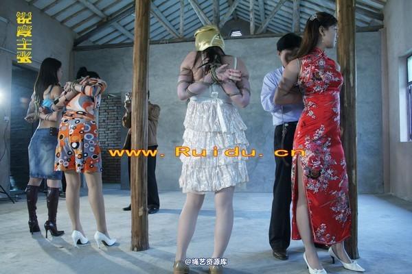 锐度经典作品（2） - 这是锐度内部的某年活动，模特被全程紧缚，很养眼的作品