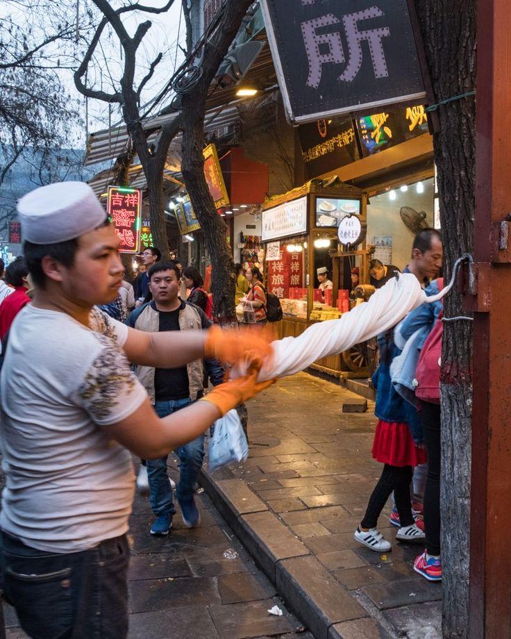 摄影师东东来了的个人作品，拍摄地区：西安 - P主擅长色彩艳丽风格的古城景观。如需联系拍摄者定制拍摄（自选目的地，风格等），请凭套图购买记录联系站长。 [公共相册/网友上传]