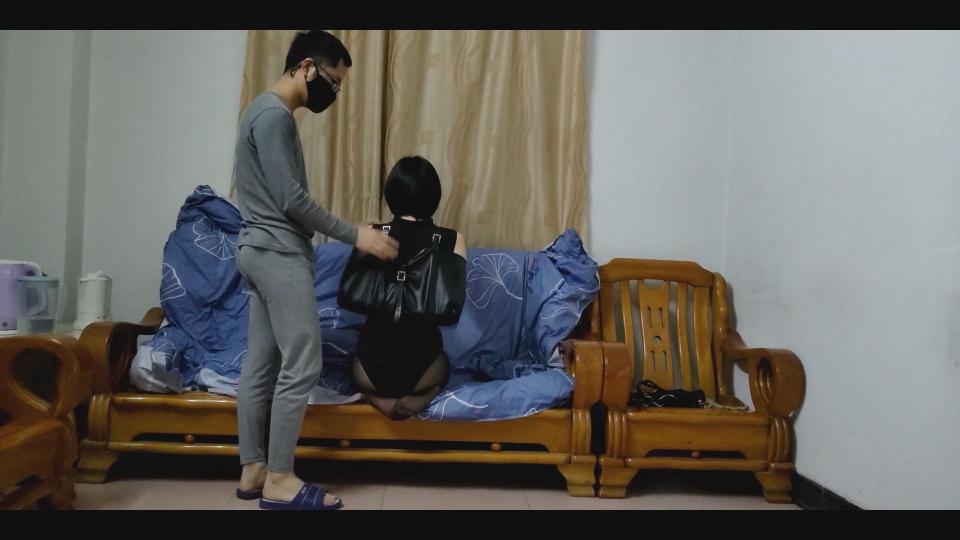 [Qianqian Studio] Girl Bound In Open Legs and Forced Orgasm ©Qianqian Studio<br><br>Summary:<br><br>This time our cute model will be tied up in a open leg bondage position, the pretty cute, but really shameful for her to experience that throughout the filming session. But our cute model seems to be having a lot of fun, which is always a good feedback to hear from our models. Also, she will be tied up in box tie, and being gagged with the spider gag. She will be also forced to achieve the orgasm just because we feel like it will be interesting to see... Anyway, please enjoy this special video!