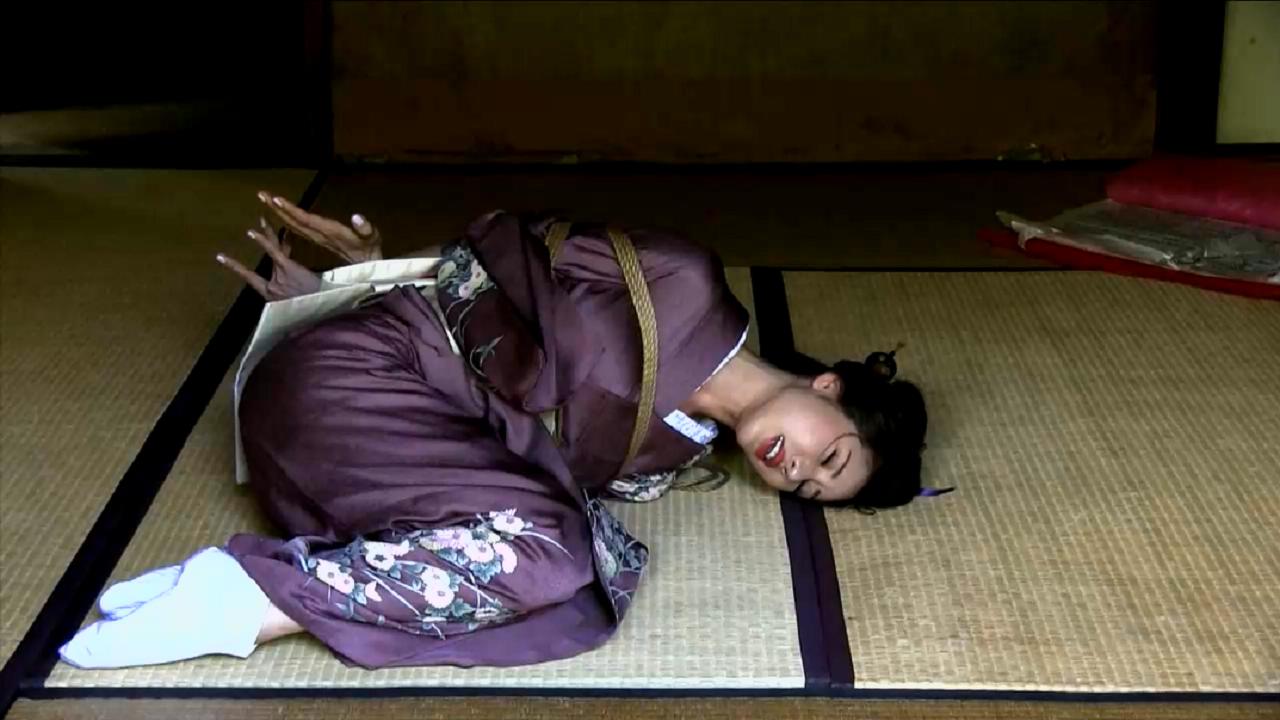 美女緊縛 杉浦則夫 sm緊縛23 妖狐吧 - 视频 現場 山桜桃 二弾 [刺青美女 戸板縛り-猿轡柱吊り-海老縛り-蝋燭 責め 等]