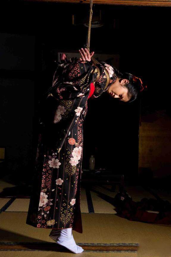 漂亮的和服妹妹（下） - 漂亮的和服妹妹（下） [民族（和服）,吊缚,日本美女]