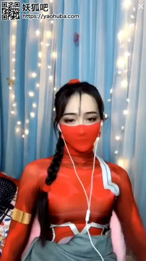 朦胧工作室—全包紧身衣口罩美女直播 朦胧工作室—全包紧身衣口罩美女直播<br>创作：朦胧工作室作品<br>描述：朦胧工作室—全包紧身衣口罩美女直播，还跟另外以为美女视频，喜欢的不要错过