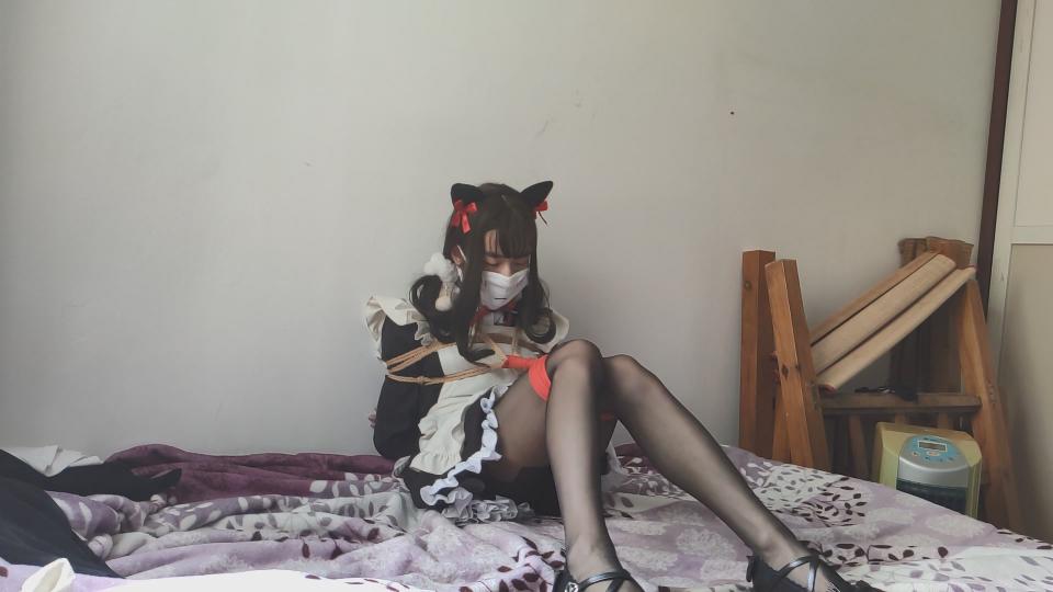 伪娘五更琉璃黑猫女仆装自缚 - 第一次发布，请多多包涵，此为一次游玩的录像截图，录像看情（shou）况（yi）决定是否上传~ [丝袜,伪娘]