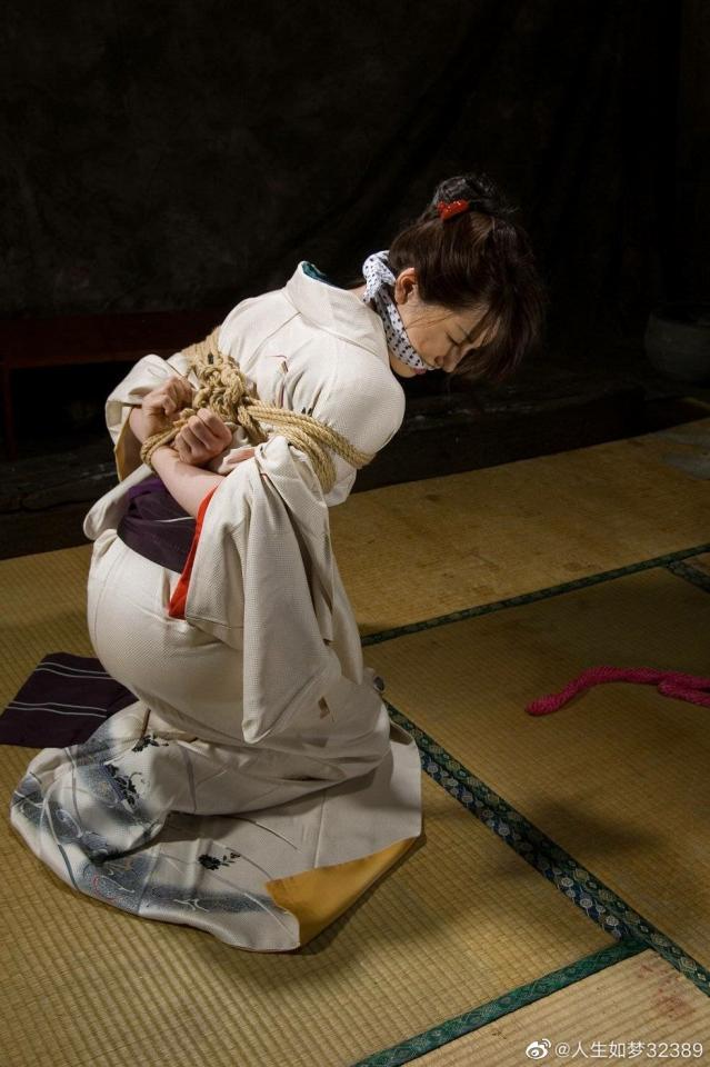 日系套图 动漫绑架+渡濑晶+和服捆绑 - 日系杂图 动漫绑架+渡濑晶+和服捆绑 [日式反绑,民族（和服）,民族（中式婚礼服）,堵嘴,日本美女]
