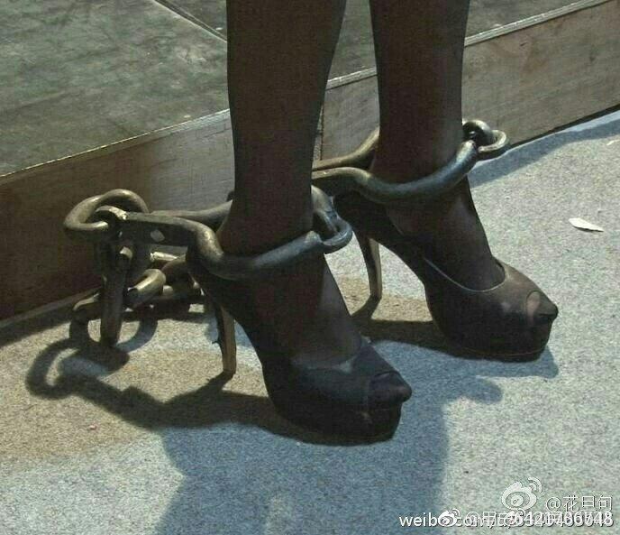  [Pantyhose,High heel,Anklet,Feet fetish]