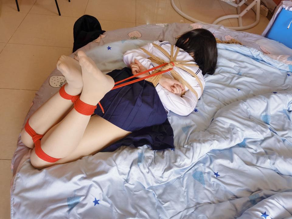 萌新伪娘的第一次约绑 [学生（水手服）,肉丝]
