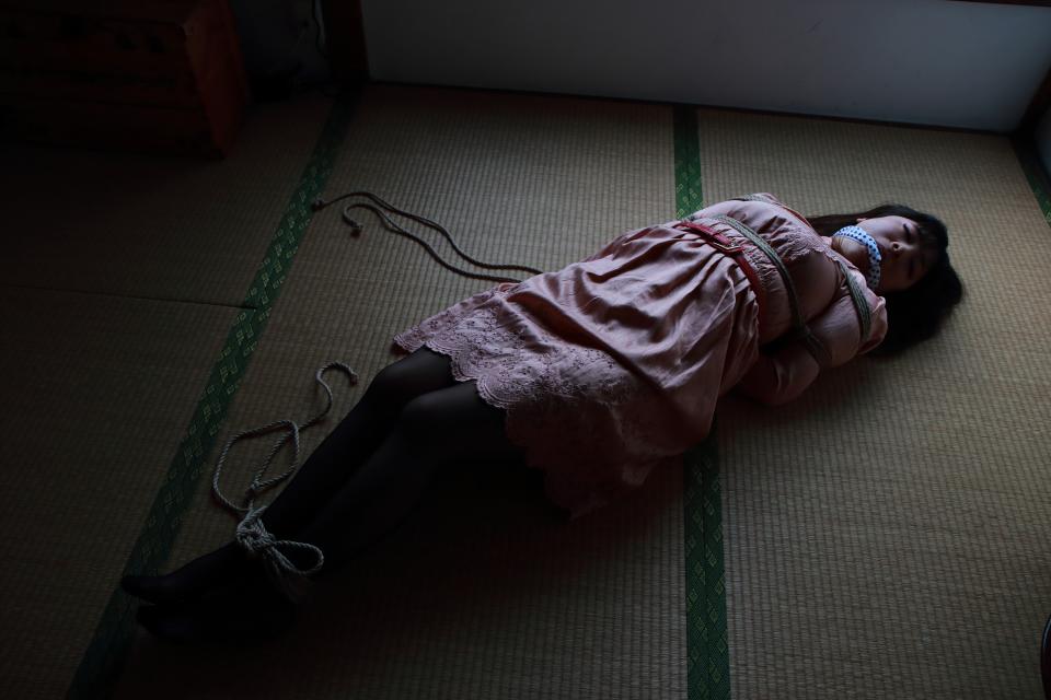 Sentinel_DID005「さらわれた令嬢」 - 购买链接https://sentinel.booth.pm/items/1217215 [Boxtie,Pantyhose,Gag,Japanese Female,Coma,story rich,Dress,Pantyhose]