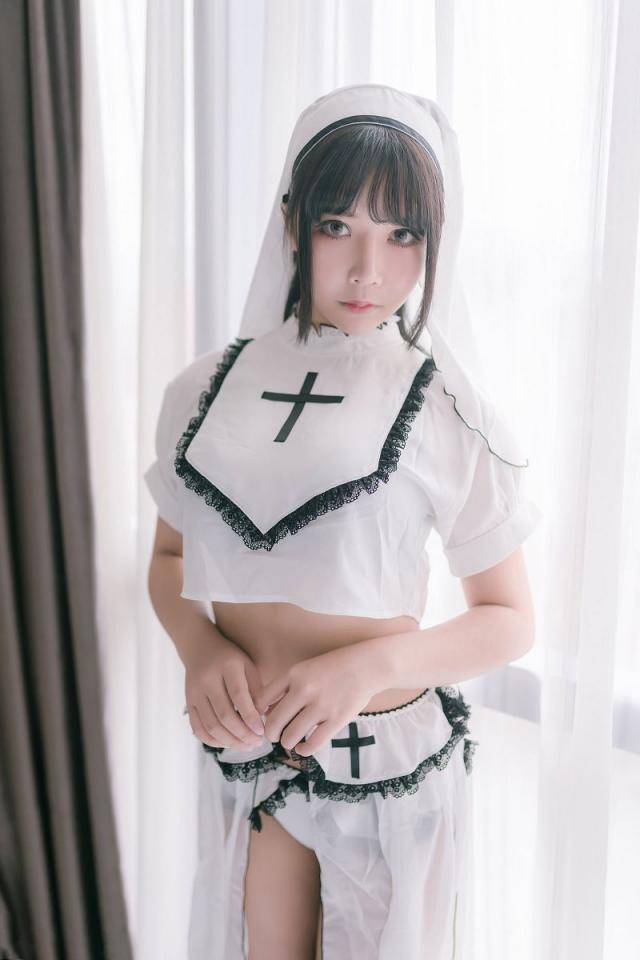 抱走莫子aa纯白修女COSPLAY写真套图 [COSPLAY,中国女孩,职业（修女）]