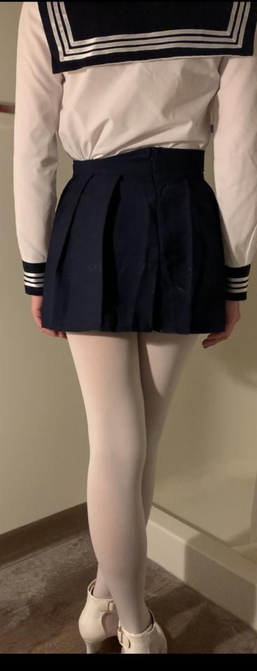 男生一枚 - 伪娘，男生，白丝，高跟鞋，空姐制服，JK水手服 [伪娘]