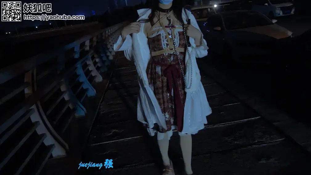 小零夜晚外出羞耻play 带小零夜晚外出玩害羞的不行边上就是大马路车来车往 带着口球口罩遮住看不到 还是在车里会安心一些 在车内玩弄竟失禁喷水  有想看的服装道具什么的欢迎联系我 喜欢的可以关注支持，想要定拍.约拍.约现 联系3022253039 售原味送脱袜视频有需要的联系 <span style='color:#b0b0b0;'>[隐藏文字，购买后可见]</span>