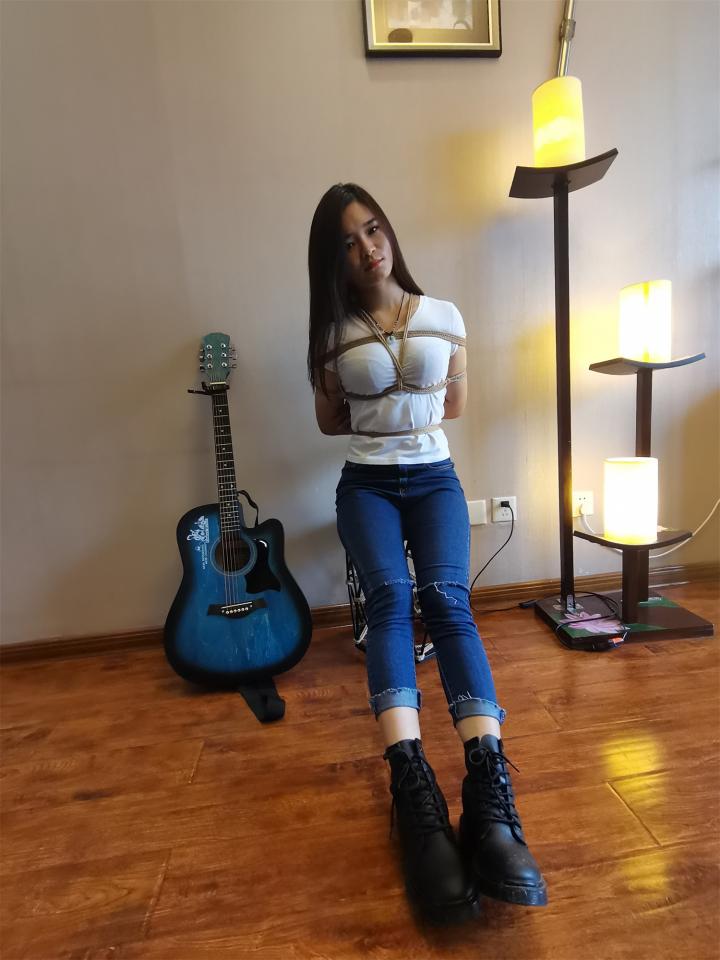白领洛儿初次捆绑体验 - 一生所爱绳艺体验店欢迎您的光临 [中国女孩]