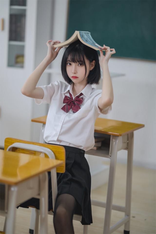许岚LAN教室jk黑丝 [Pantyhose,Chinese Female,shirt,J. School Uniform]