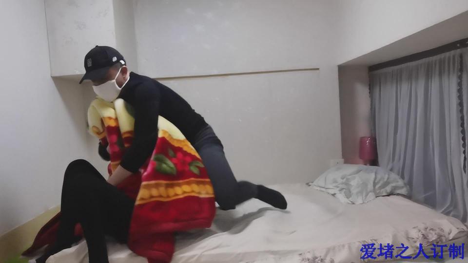 毛毯蒙捆入室强制束缚 - 感谢同好的支持，第一次厚毛毯玩 堵捆包裹TX.