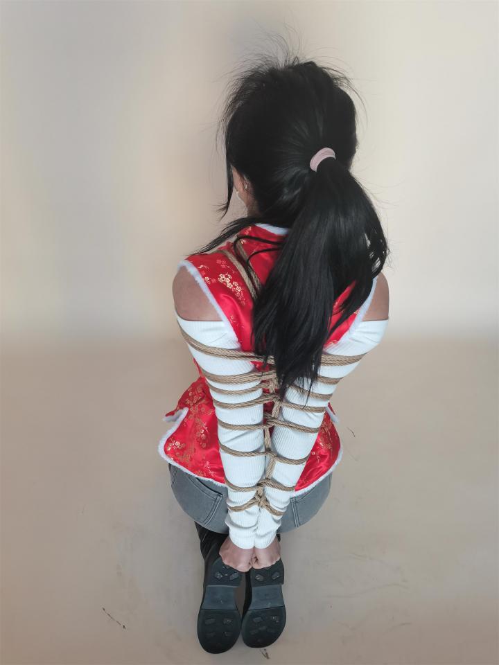 祝大家新年快乐 - 一绳所爱欢迎您 [中国女孩]