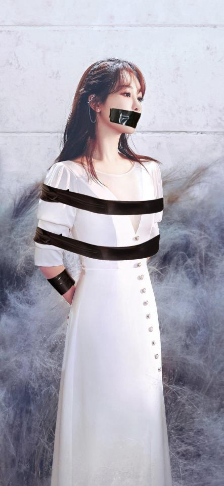 杨紫、赵今麦、吴宣仪胶带封嘴合辑 - 自己PS的明星胶带封嘴系列第六期，本期嘉宾为杨紫、赵今麦、吴宣仪，一瓶可乐的钱，P图不易，希望大家多多支持！！！ [中国女孩,胶带]
