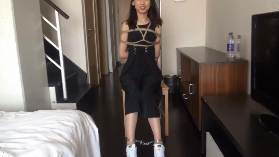 绳模小玲的调教故事  