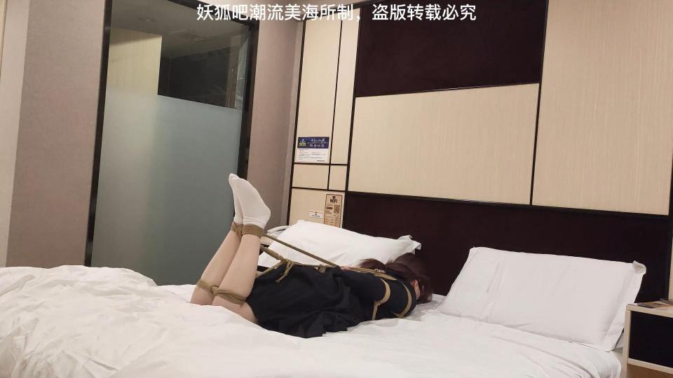 音音Jk服+白袜+驷马+挠脚调教告诉您JK就是正义！ 音音Jk服 白袜 驷马 挠脚调教告诉您JK就是正义！<br>喜欢穿JK配白袜？直接挠到你痒不欲生！<br>模特：音音<br>拍摄：潮留美海<br>【潮留美海原创】此视频仅发布于妖狐吧，盗版转载必究！<br><span style='color:#b0b0b0;'>[隐藏文字，购买后可见]</span><br><span style='color:#b0b0b0;'>[隐藏文字，购买后可见]</span>