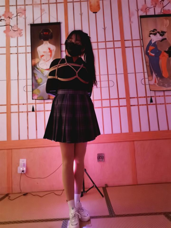 新模姜小岚 - 一绳所爱欢迎您 [学生（水手服）,胸缚,肉丝,JK]