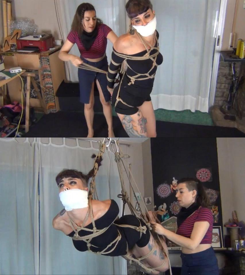 ...s Еsсаре Category: SUPERHEROINES br Related Categories: GIRL-GIRL, LESBI...